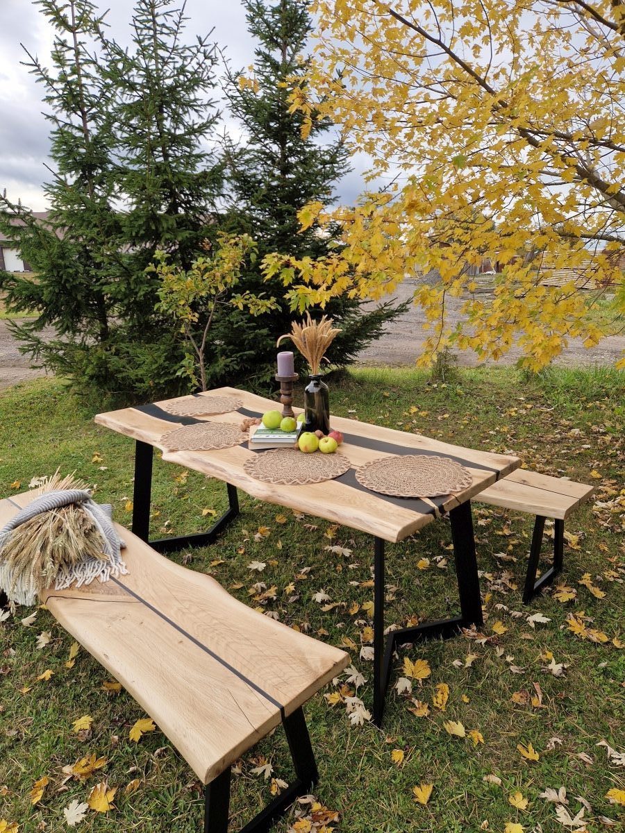 Set Esstisch aus Baumstamm