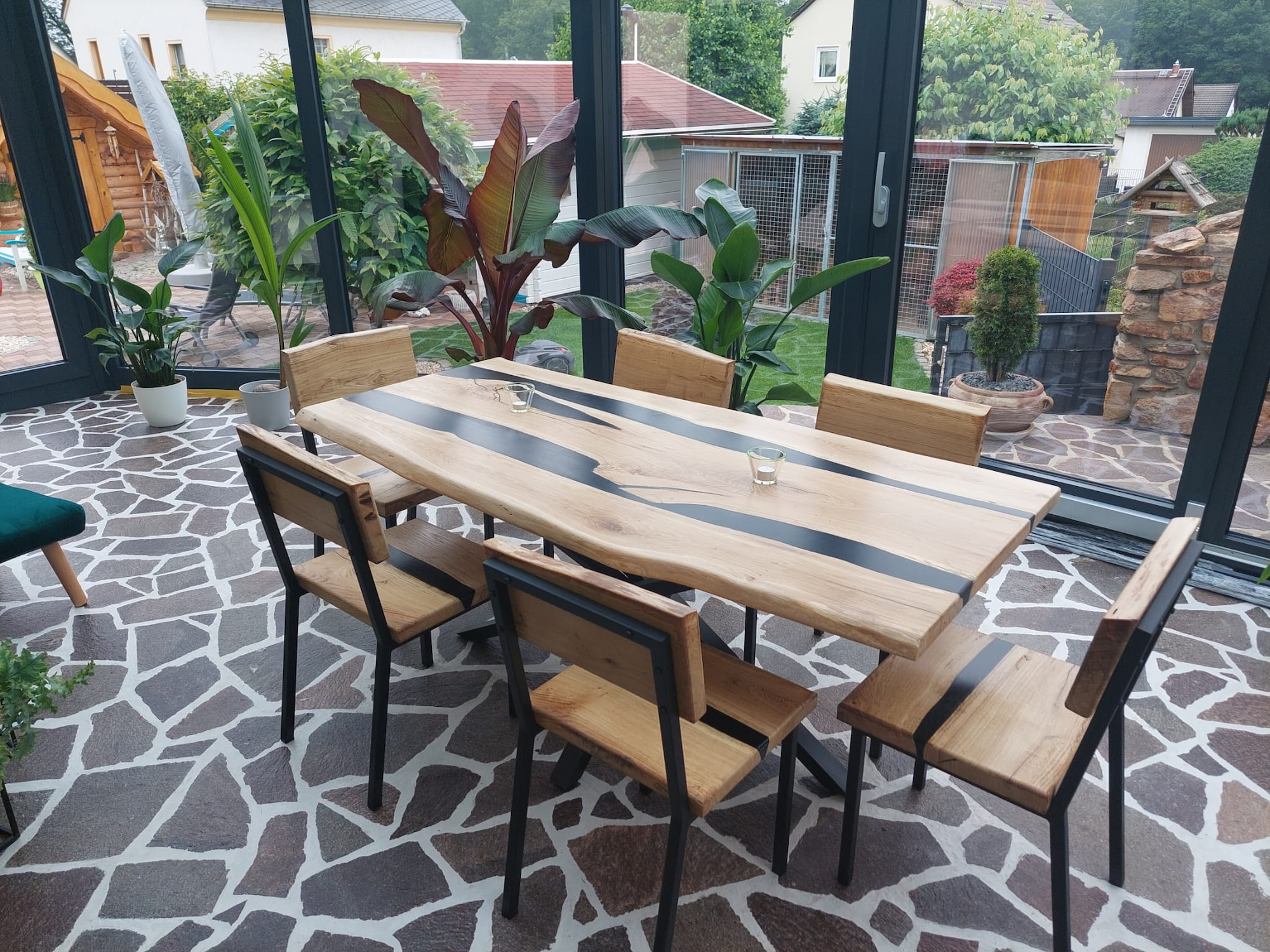 Eichen Massivholztisch mit Stühlen