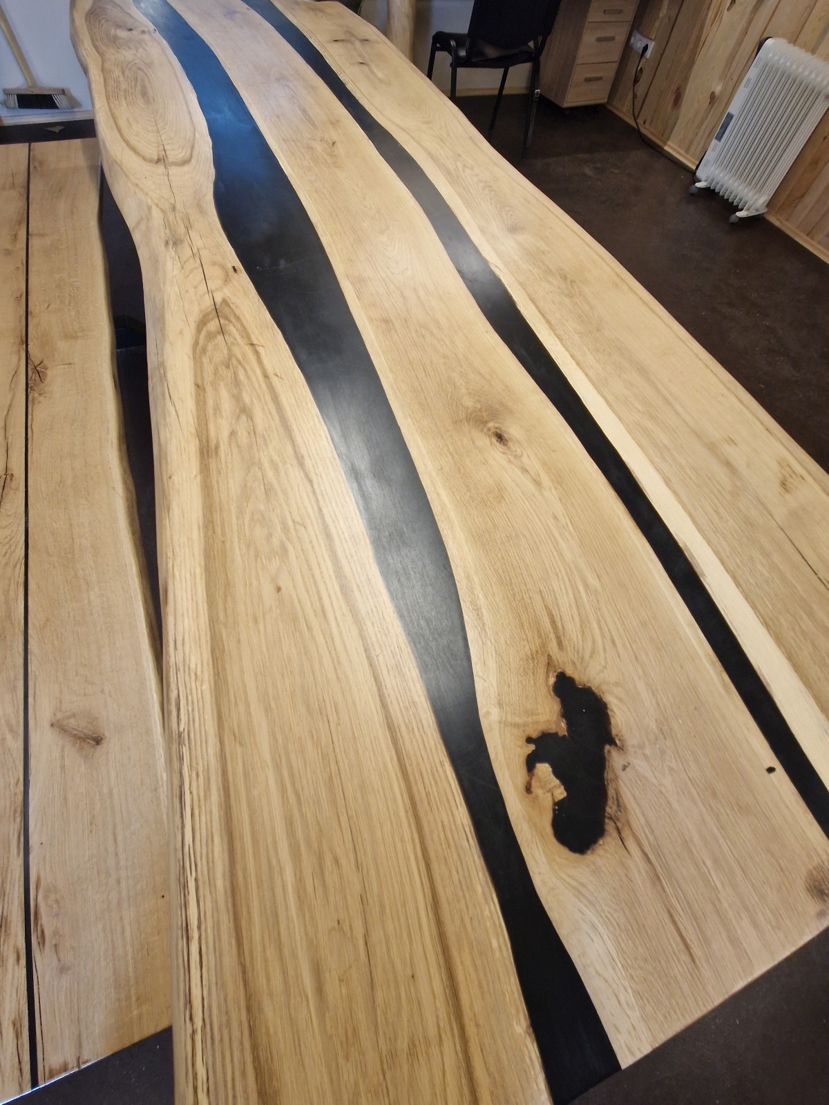 Massivholz Tisch Epoxidharz