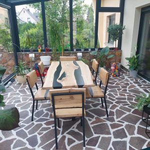 Massivholz Tisch Variante mit Stühlen