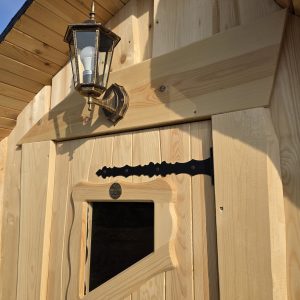 Mini Sauna - rustikales Design mit Lampe
