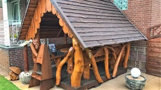 Gartenlaube aus Holz bauen